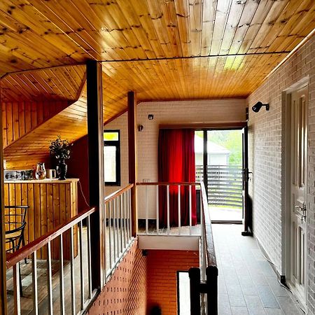 Nino & Irodi'S Guest House Kutaisi Exterior photo